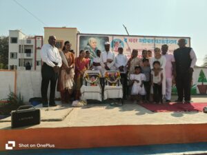 पदमश्री सिंधुताई सपकाळ यांच्या संस्थेत शिवजयंती निमित्त अभिवादन 